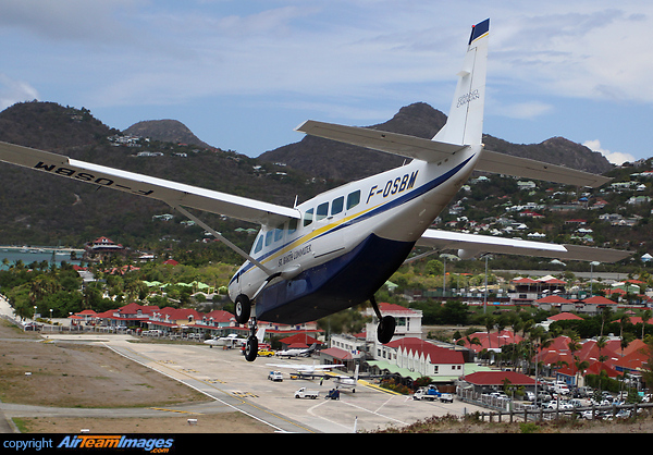 DHC-6-300 Twin Otter DHC-6-300 Twin Otter