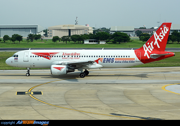 Airbus A320-216 Airbus A320-216