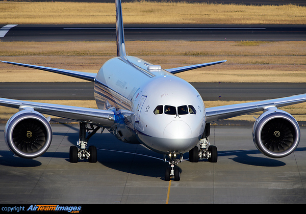 Boeing 787-9 Dreamliner Boeing 787-9 Dreamliner