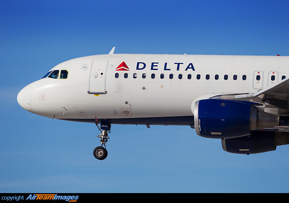 Airbus A320-212 Airbus A320-212