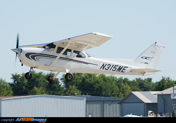 Cessna 172S Skyhawk Cessna 172S Skyhawk