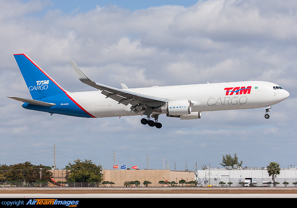 Boeing 767-346F/ER Boeing 767-346F/ER
