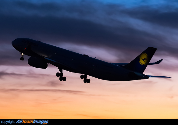 Airbus A330-343X Airbus A330-343X