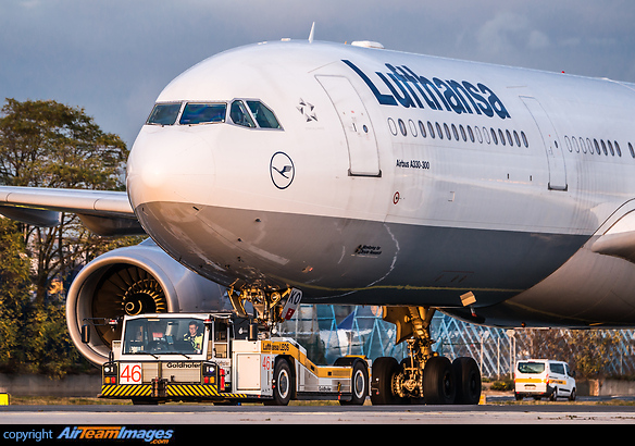 Airbus A330-343X Airbus A330-343X