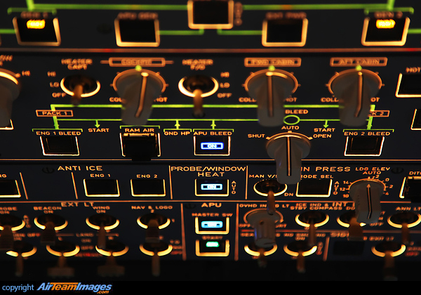 Airbus A320-214 Airbus A320-214