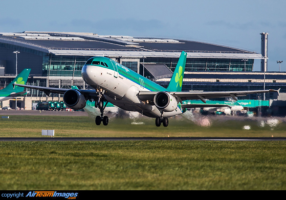 Airbus A320-214 Airbus A320-214