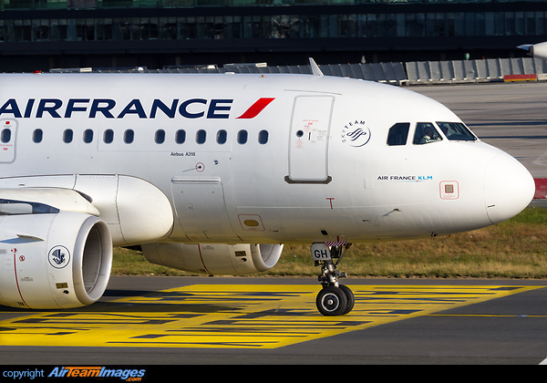 Airbus A318-111 Airbus A318-111