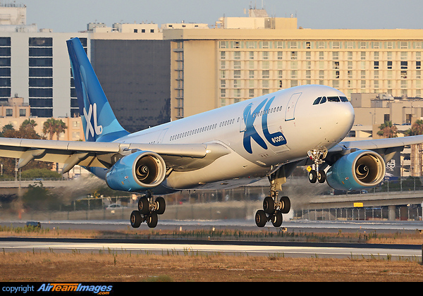 Airbus A330-243 Airbus A330-243