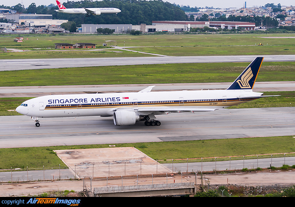 Boeing 777-312/ER Boeing 777-312/ER