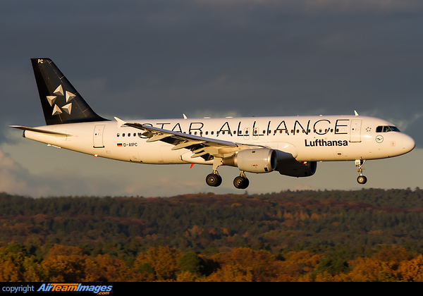 Airbus A320-211 Airbus A320-211