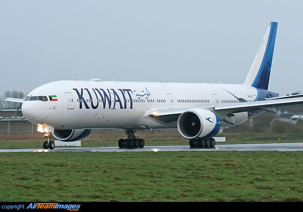 Kuwait Airways took delivery of their first Boeing 777-300(ER) in November 2016.
The carrier also introduced a new colour scheme with the new type.
9K-AOC is seen making its first visit to Shannon, operating the daily KAC 117, Kuwait City-New York JFK service. Boeing 777-369/ER