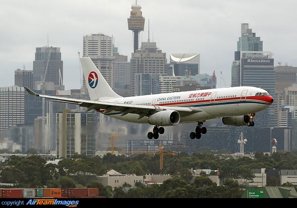 Airbus A330-243 Airbus A330-243