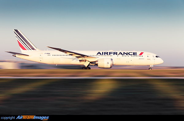 Boeing 787-9 Dreamliner Boeing 787-9 Dreamliner