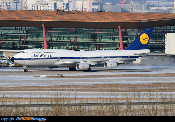 Boeing 747-830 Boeing 747-830