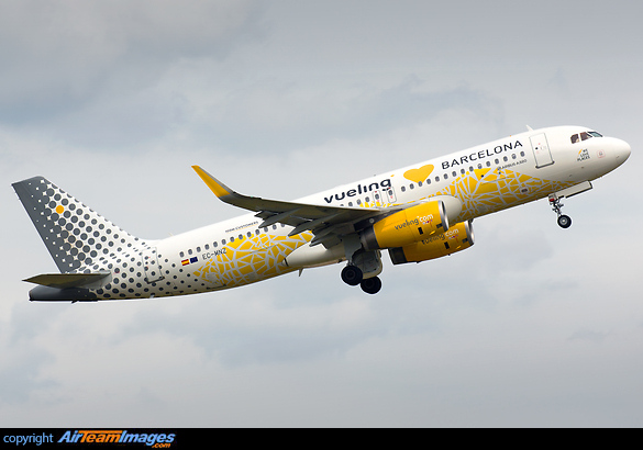 Special 'Vueling Loves Barcelona, 100 Million Customers' livery Airbus A320-232