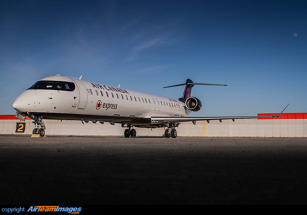 Bombardier CRJ-900LR Bombardier CRJ-900LR