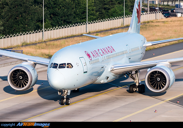 Boeing 787-8 Dreamliner Boeing 787-8 Dreamliner