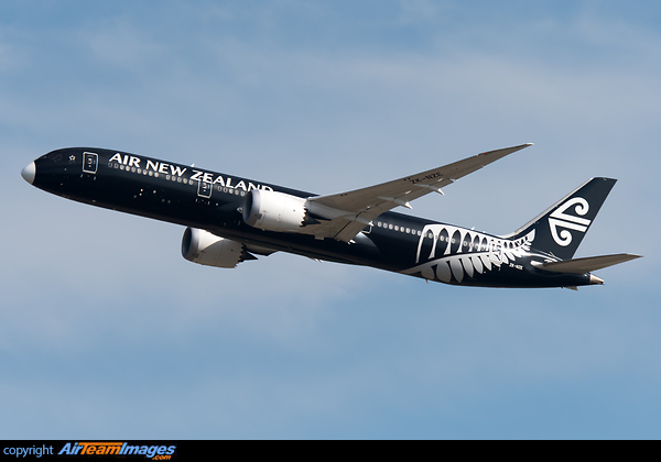 Boeing 787-9 Dreamliner Boeing 787-9 Dreamliner