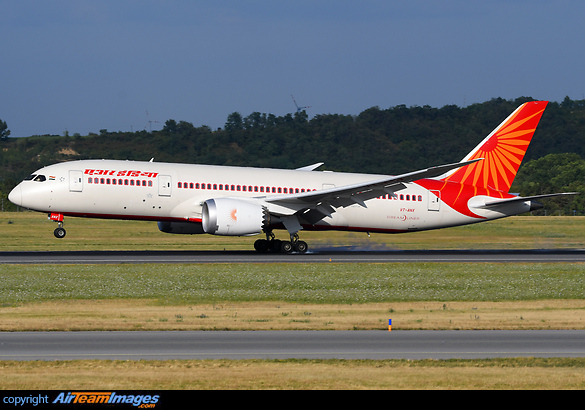 Boeing 787-8 Dreamliner Boeing 787-8 Dreamliner