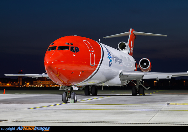 Boeing 727-2S2(F) Boeing 727-2S2(F)