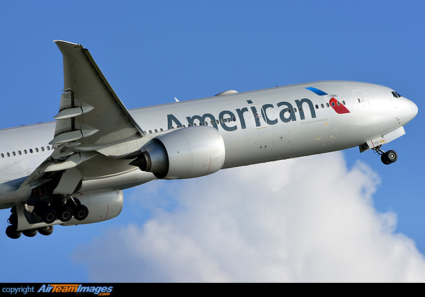 Boeing 777-323/ER Boeing 777-323/ER