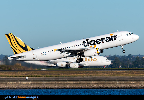 Airbus A320-232 Airbus A320-232