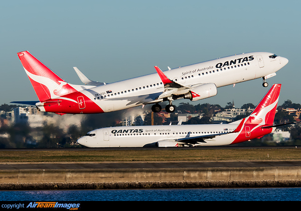 Boeing 737-838 Boeing 737-838