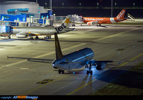 Airbus A320-232 Airbus A320-232