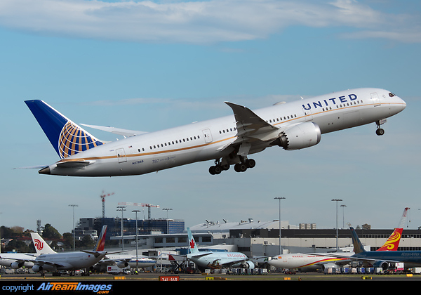 Boeing 787-9 Dreamliner Boeing 787-9 Dreamliner