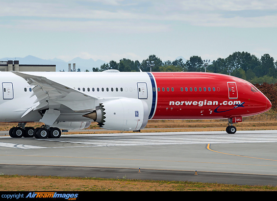 ready to take off on her first flight Boeing 787-9 Dreamliner