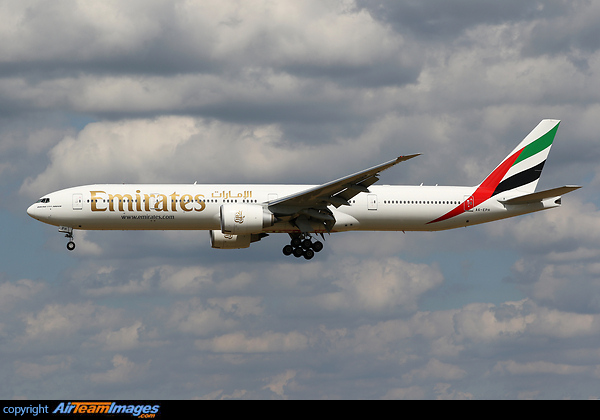 Boeing 777-31H/ER Boeing 777-31H/ER