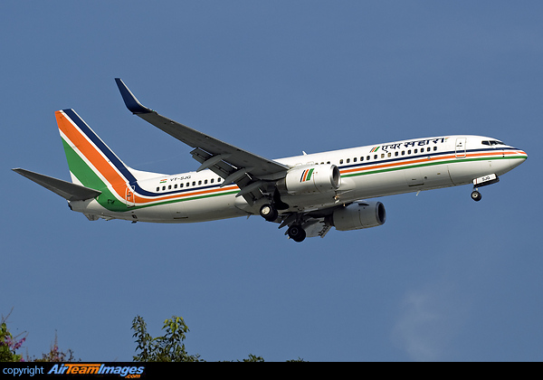 Boeing 737-8Q8 Boeing 737-8Q8