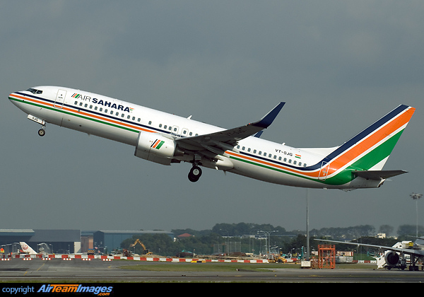 Boeing 737-8Q8 Boeing 737-8Q8