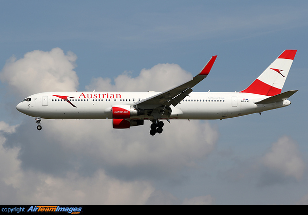 Boeing 767-3Z9/ER Boeing 767-3Z9/ER