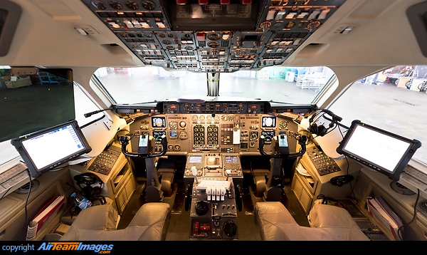 British Aerospace Avro RJ100 British Aerospace Avro RJ100