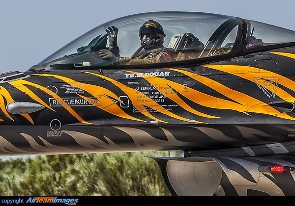 F-16J Fighting Falcon F-16J Fighting Falcon