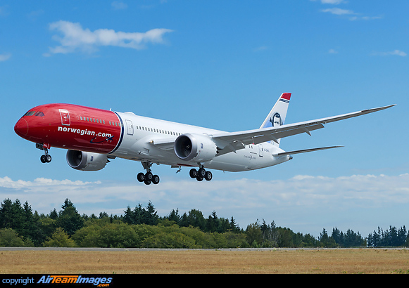 Tail featuring Tom Crean Boeing 787-9 Dreamliner