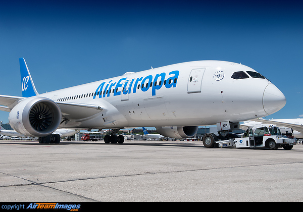 Boeing 787-8 Dreamliner Boeing 787-8 Dreamliner