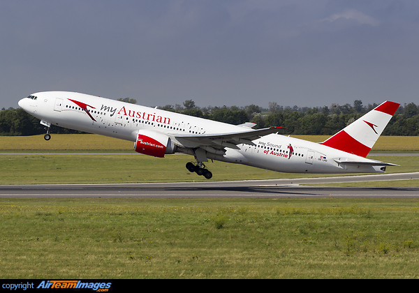 Boeing 777-2B8/ER Boeing 777-2B8/ER