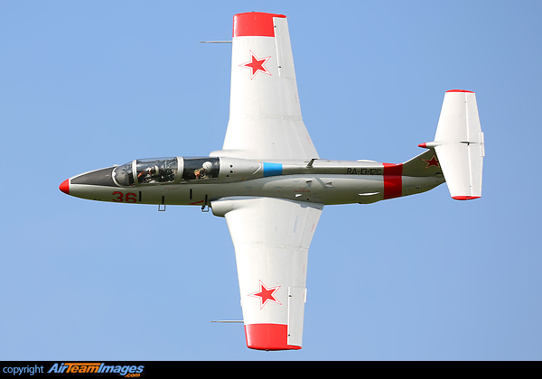 Aero Vodochody L-29 Delfin Aero Vodochody L-29 Delfin