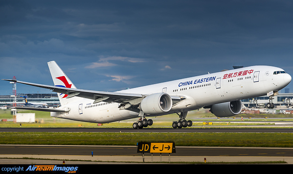 Boeing 777-39P/ER Boeing 777-39P/ER