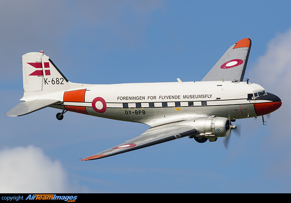 Douglas C-47A Skytrain (DC-3) Douglas C-47A Skytrain (DC-3)