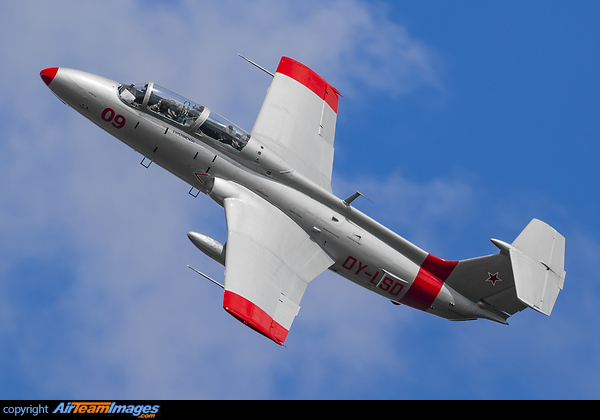 Aero L-29 Delfin Aero L-29 Delfin