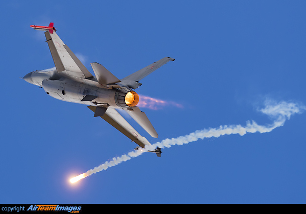 F-16AM Fighting Falcon F-16AM Fighting Falcon