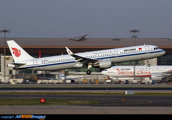 Airbus A321-213 Airbus A321-213