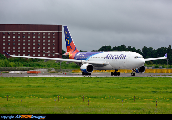 Airbus A330-202 Airbus A330-202