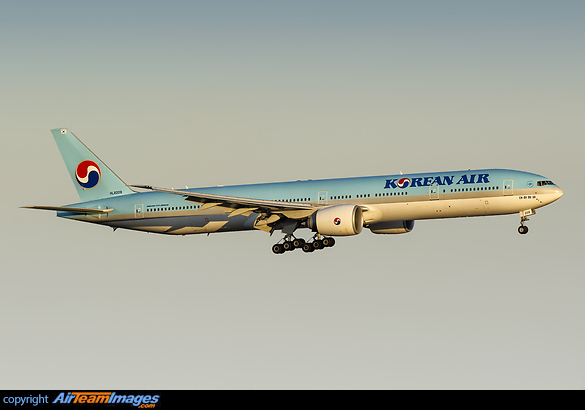 Boeing 777-3B5/ER Boeing 777-3B5/ER