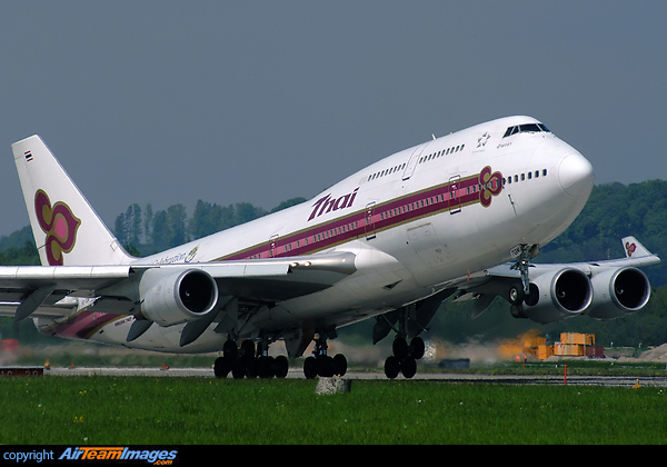 Boeing 747-4D7 Boeing 747-4D7