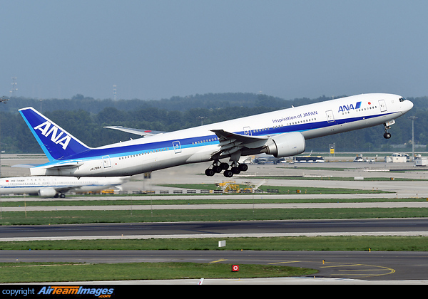 Boeing 777-381/ER Boeing 777-381/ER