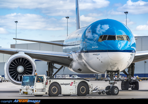 Boeing 777-206/ER Boeing 777-206/ER